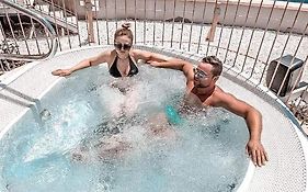 Intempo Luxury Sky View & Spa Resort